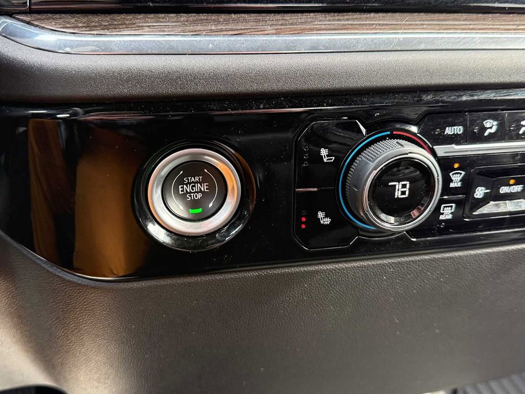 Used 2024 Chevrolet Silverado 1500 LT image 54