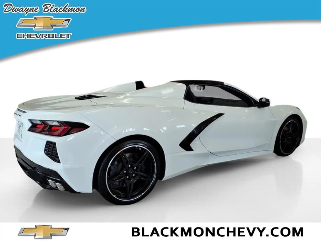 Used 2022 Chevrolet Corvette Stingray Convertible w/ 1LT image 3