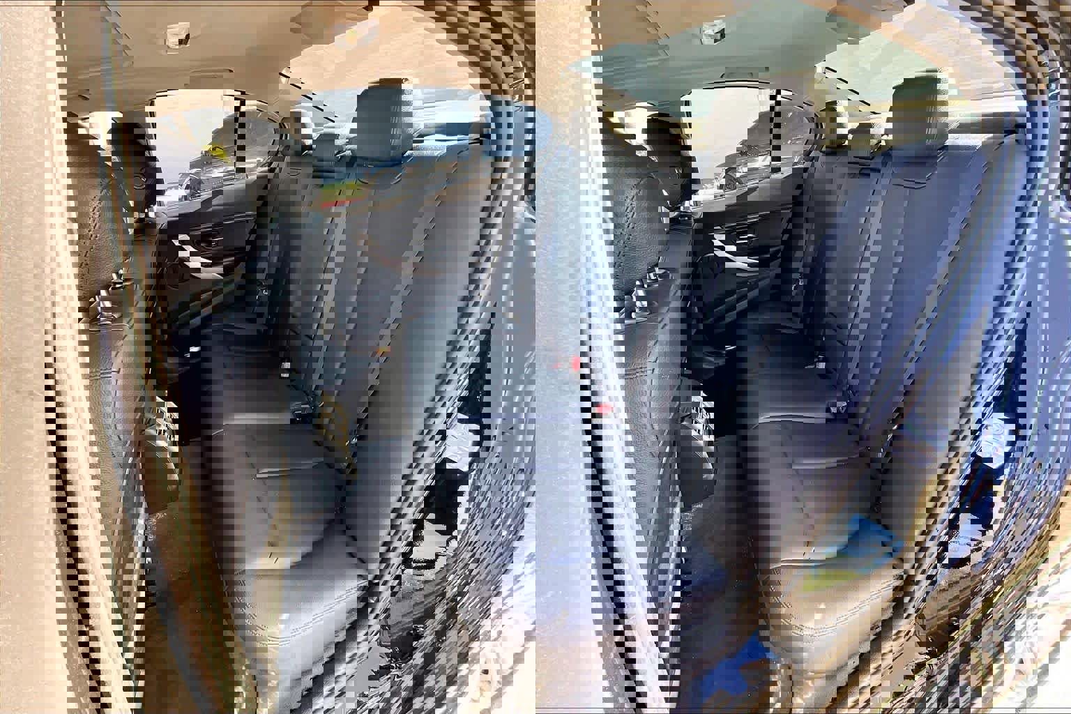 Used 2014 BMW 320i Sedan image 19