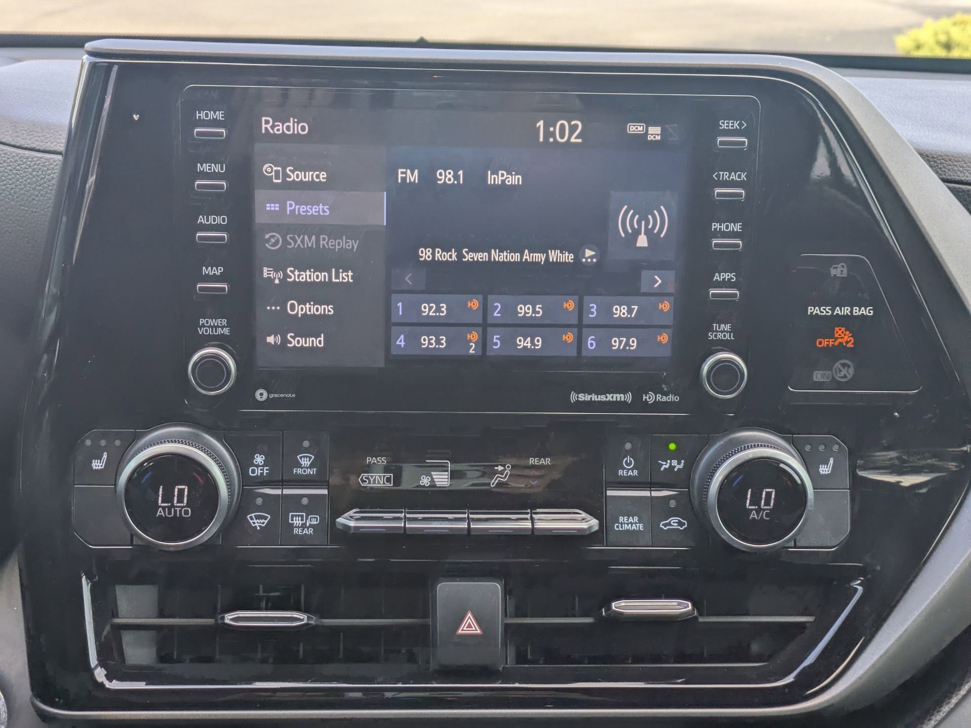 Used 2022 Toyota Highlander XLE image 23