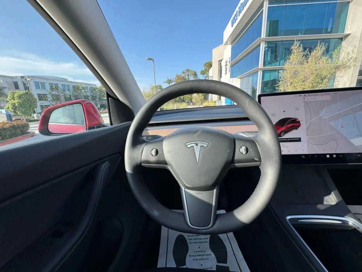 Used 2023 Tesla Model Y Long Range AWD/4WD image 17