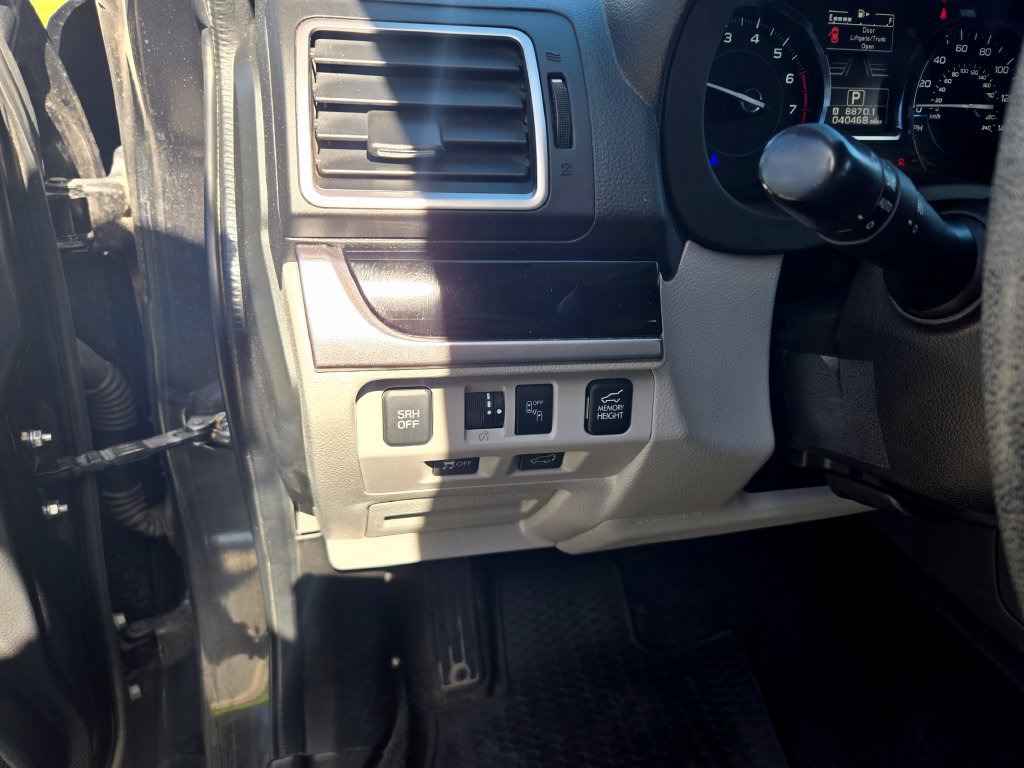 Used 2017 Subaru Forester 2.5i Limited AWD/4WD image 12