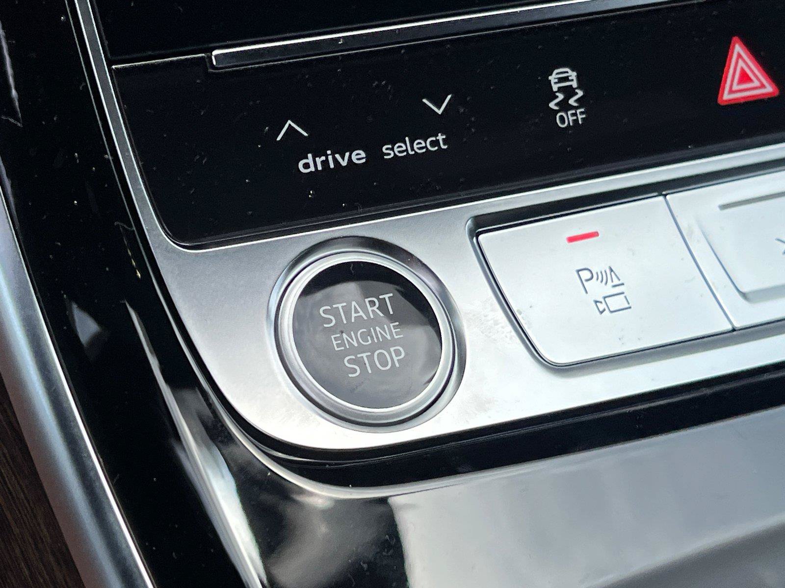 New 2026 Audi A8 L 3.0T AWD/4WD image 26