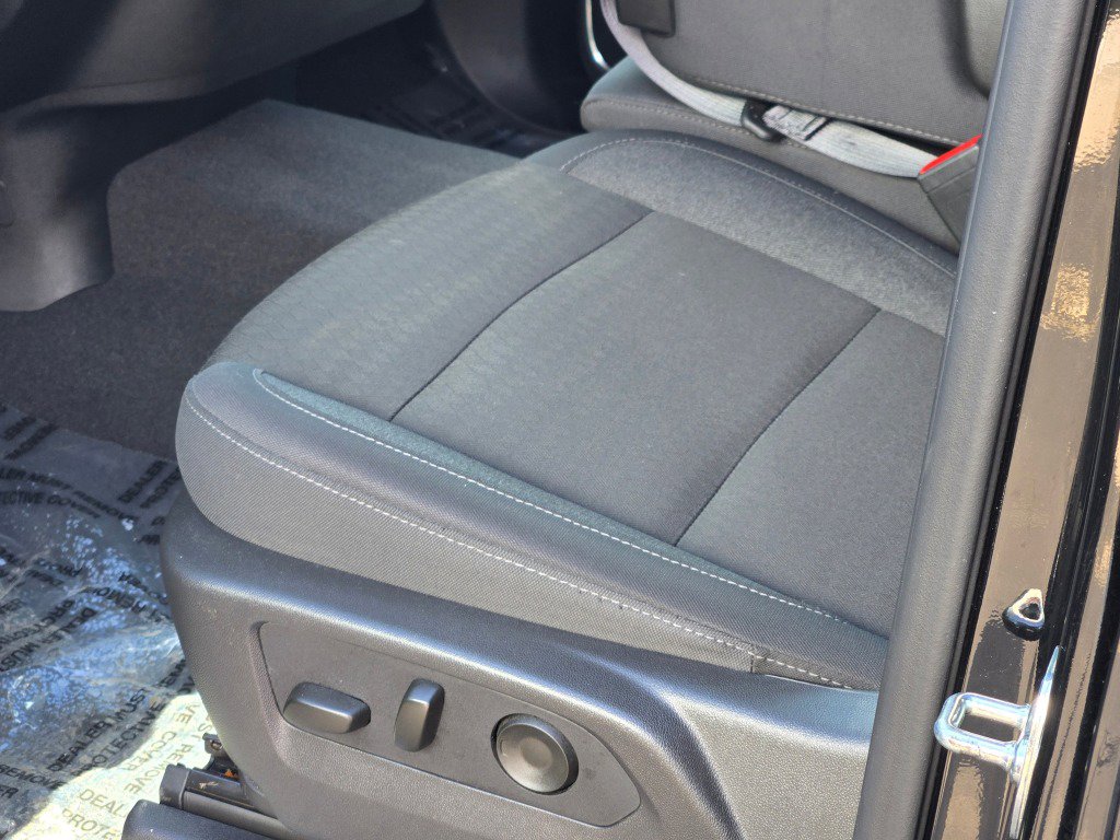 Certified 2025 Chevrolet Silverado 2500 LT w/ Convenience Package image 23