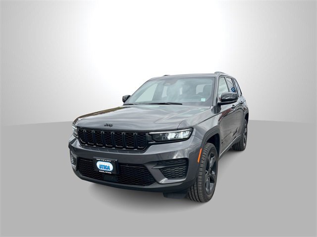 Used 2023 Jeep Grand Cherokee Altitude image 1
