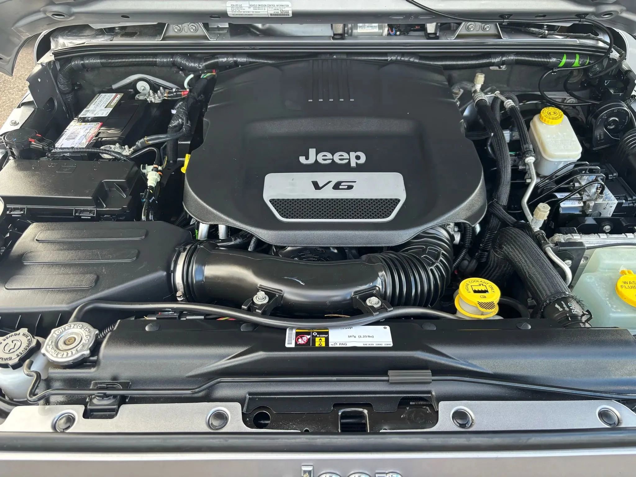 Used 2016 Jeep Wrangler Unlimited Sport image 15