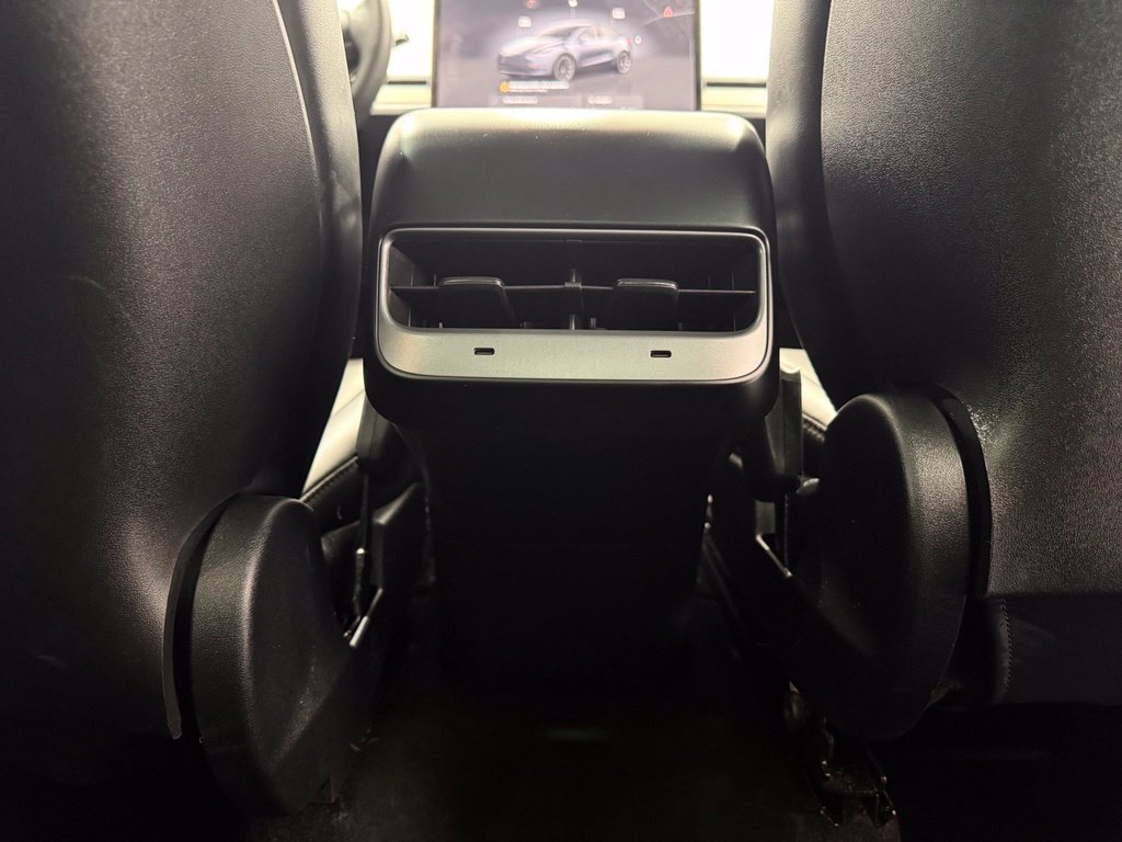 Used 2023 Tesla Model Y Long Range AWD/4WD image 28