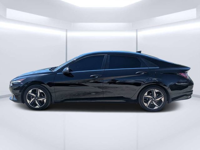 Used 2022 Hyundai Elantra Limited FWD image 6