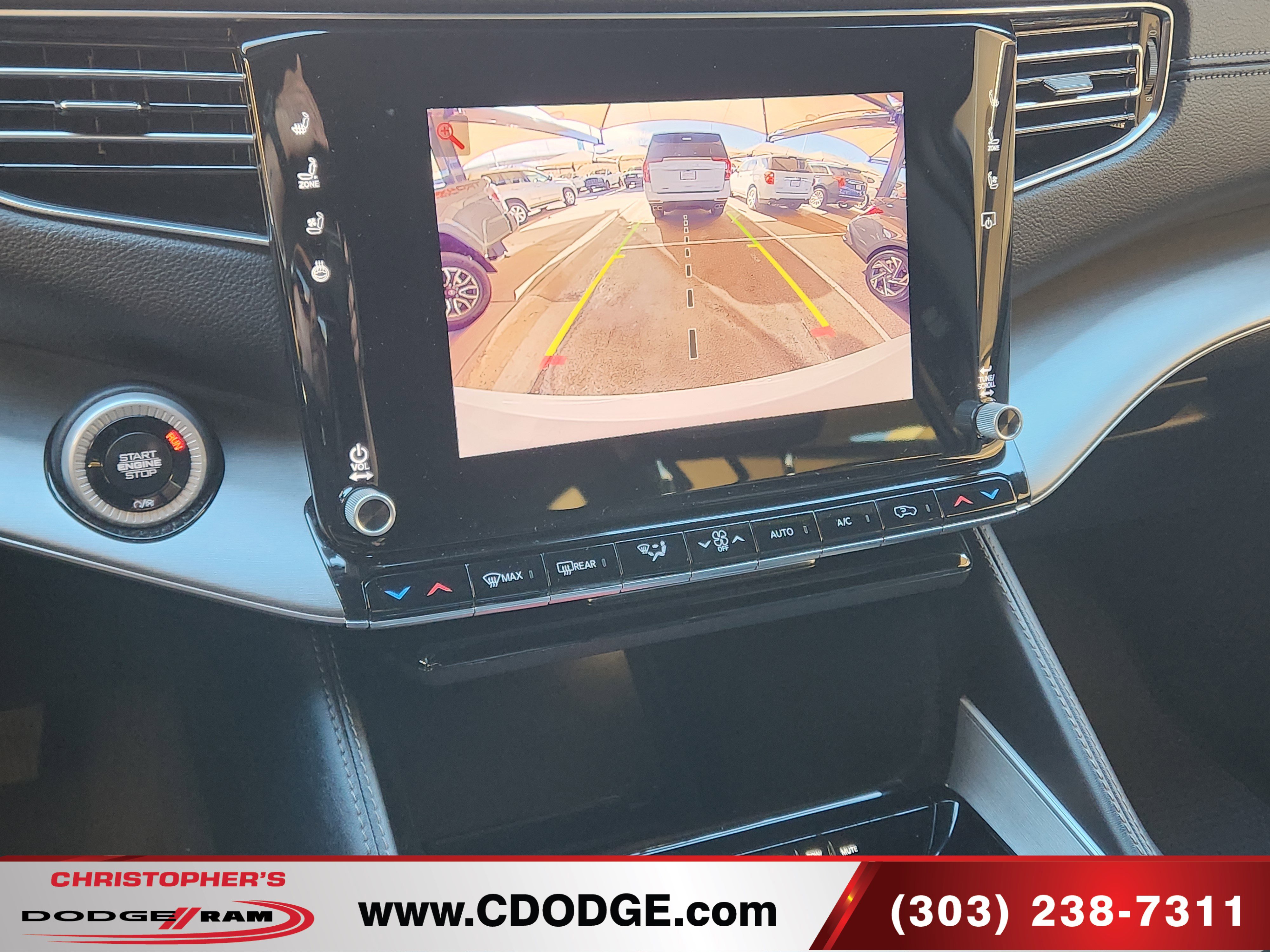 Used 2025 Jeep Wagoneer 4WD image 15