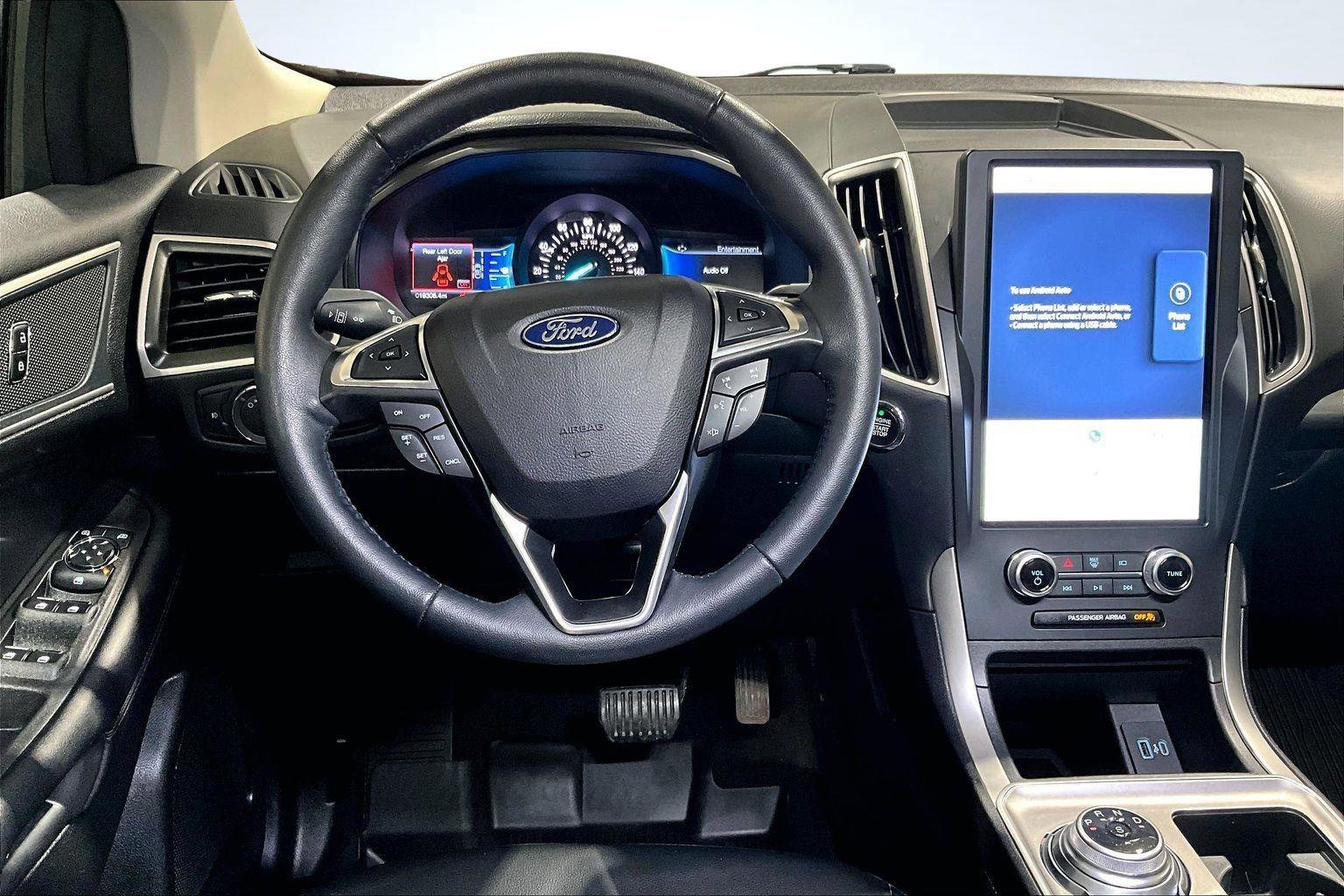 Used 2024 Ford Edge SEL w/ Convenience Package image 6
