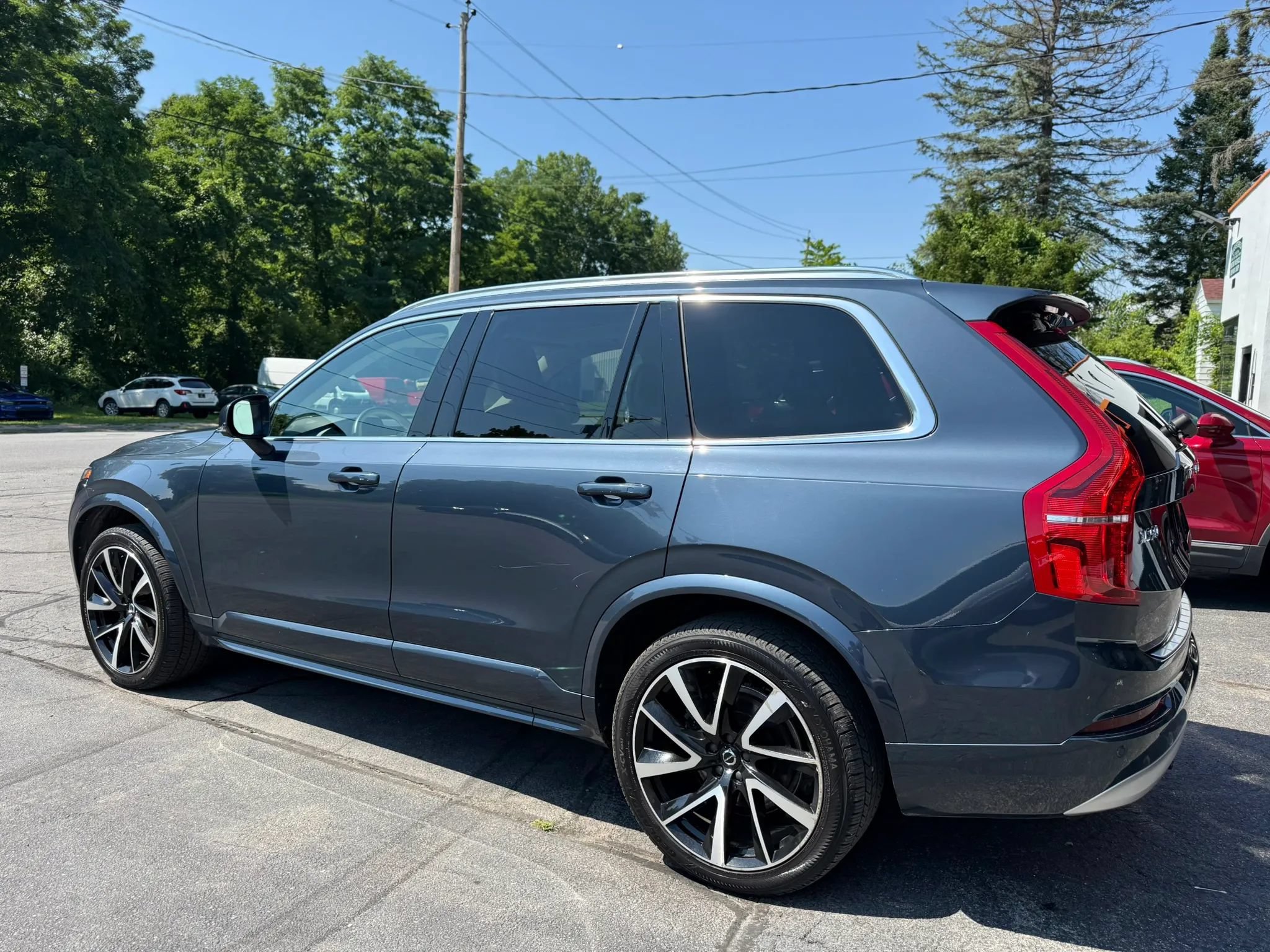 Used 2022 Volvo XC90 T6 Momentum w/ Advanced Package AWD/4WD image 4