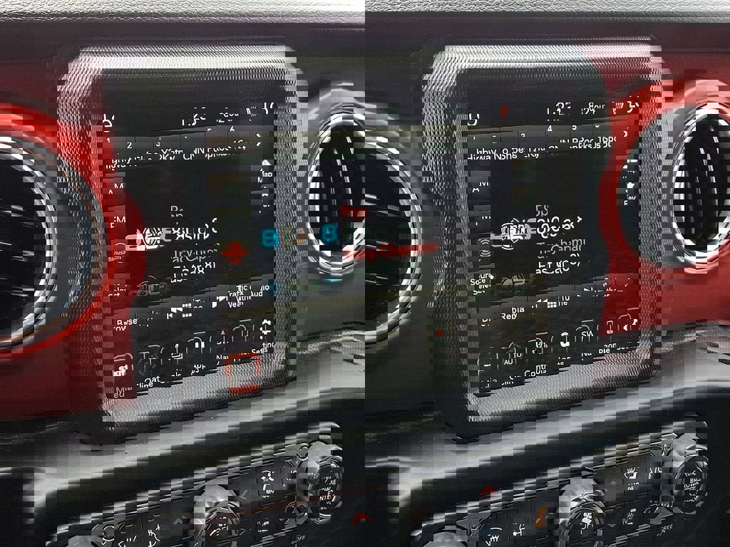 Used 2022 Jeep Wrangler Unlimited Rubicon w/ Steel Bumper Group image 17