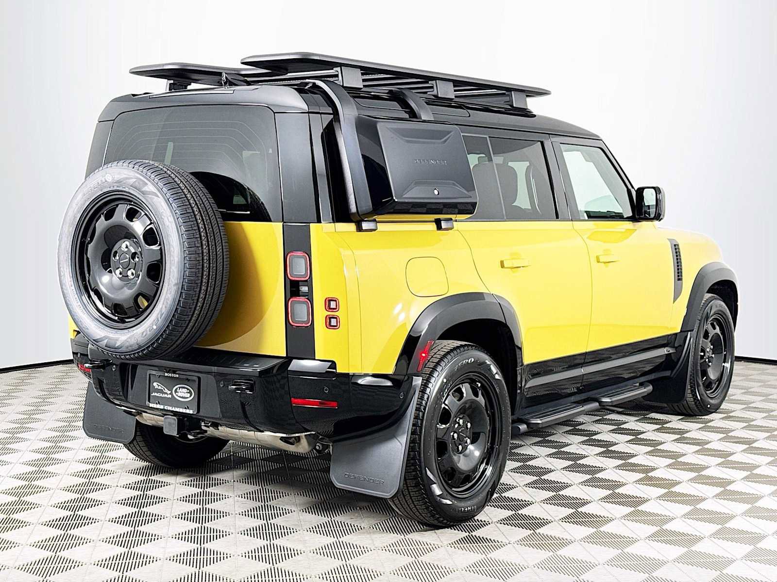 New 2026 Land Rover Defender 110 AWD/4WD image 5