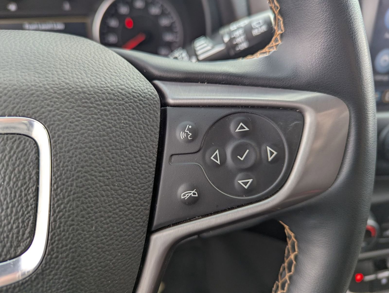 Used 2023 GMC Terrain AT4 image 11