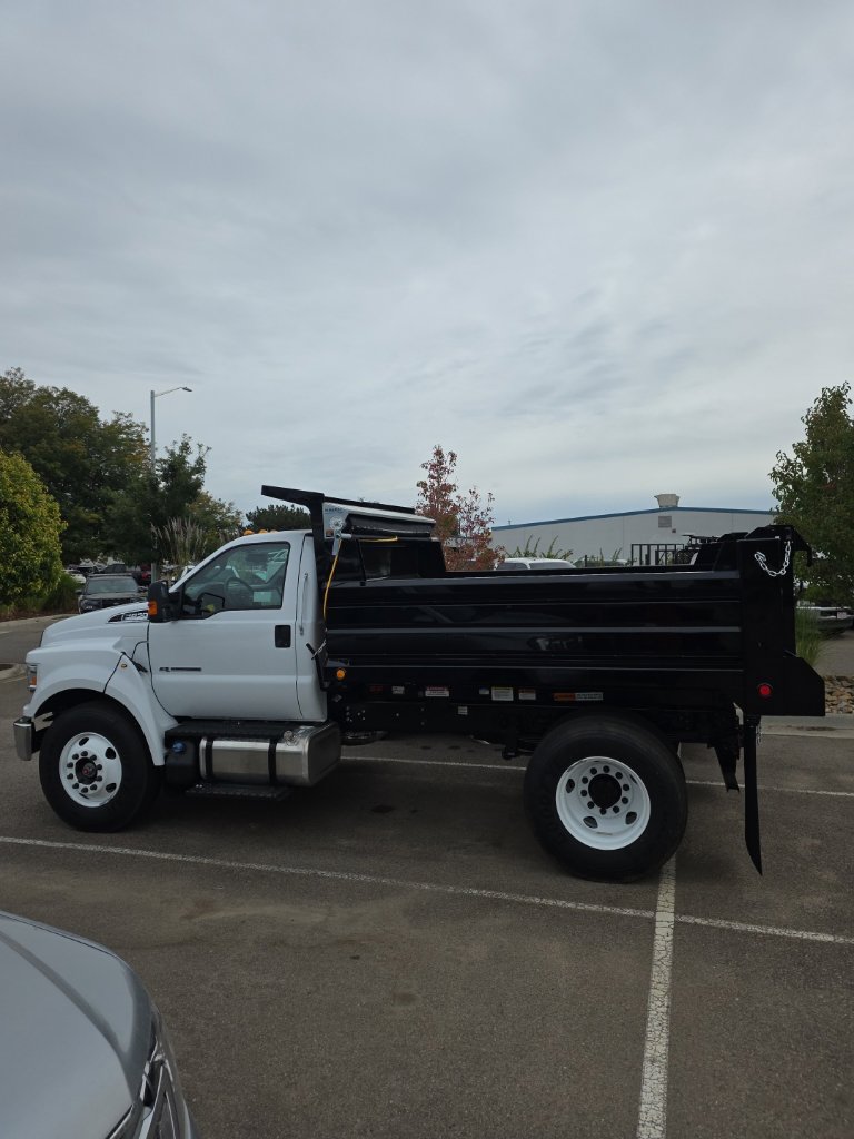 New 2027 Ford F650 2WD Regular Cab Super Duty image 7