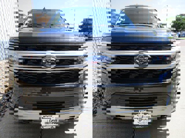 Used 2022 Ford Expedition XLT image 2