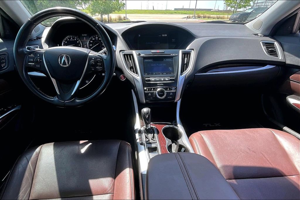 Used 2017 Acura TLX w/ Technology Package FWD image 18