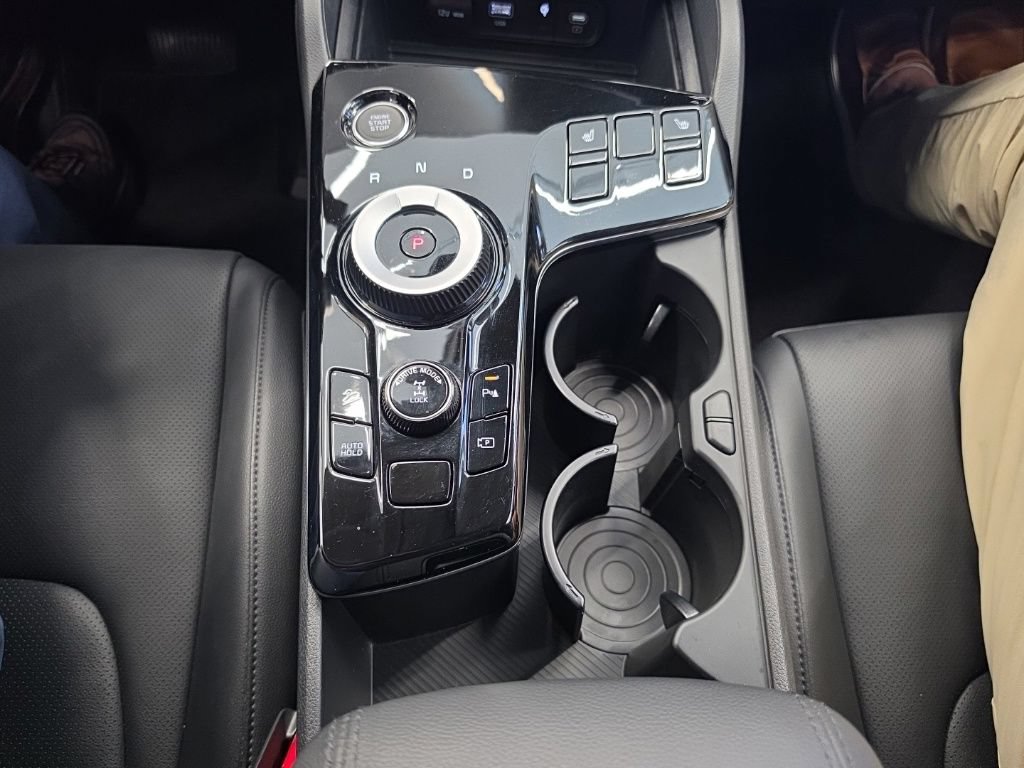 Certified 2025 Kia Sportage EX AWD/4WD image 28