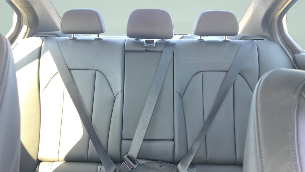 Used 2019 BMW 330i Sedan image 10