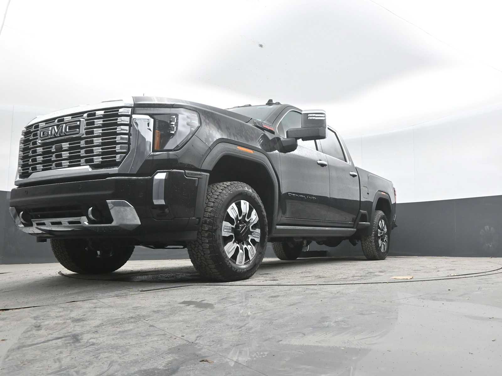 New 2026 GMC Sierra 2500 Denali w/ Denali Reserve Package AWD/4WD image 40