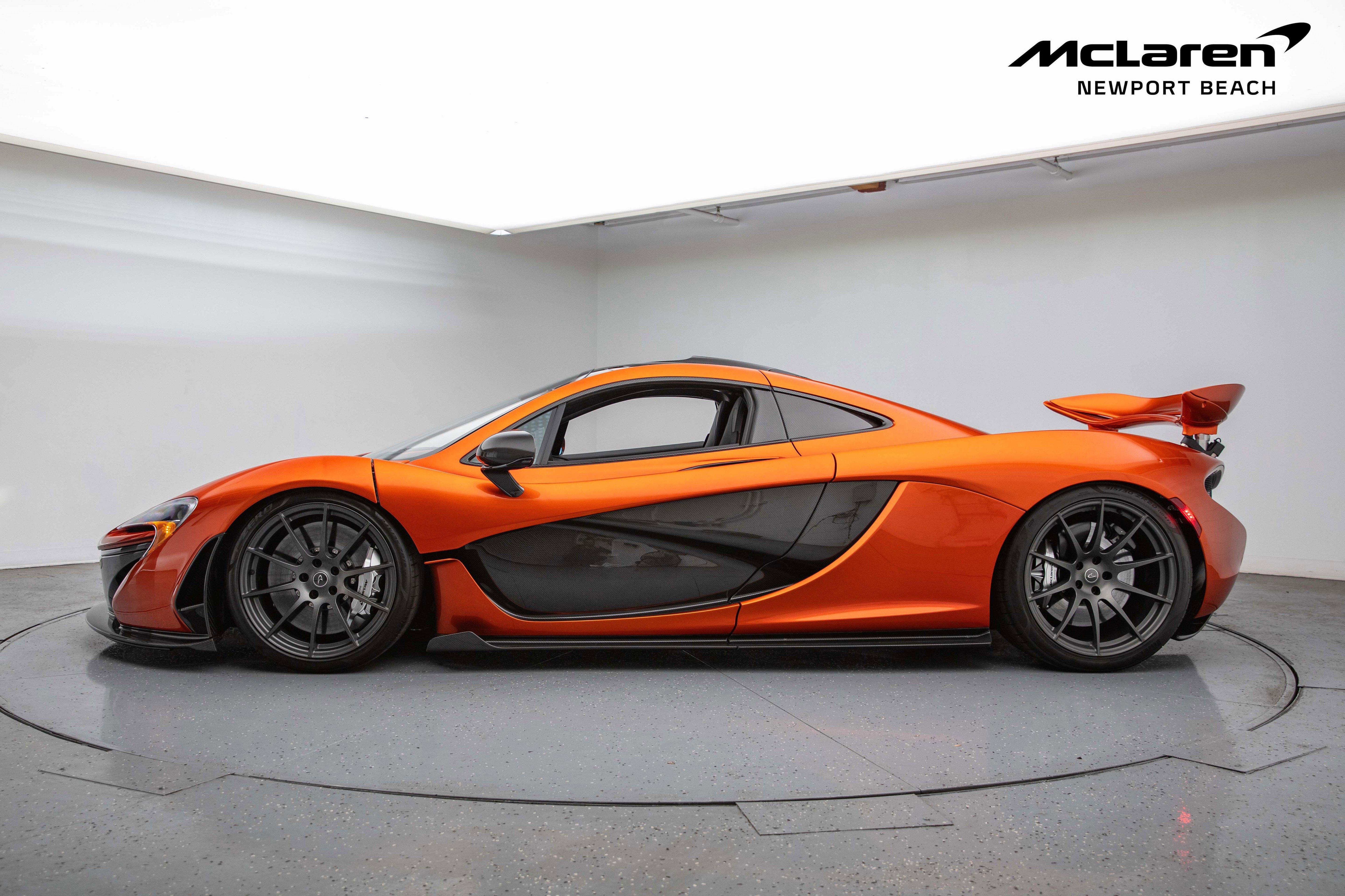 Used 2015 McLaren P1 RWD image 16