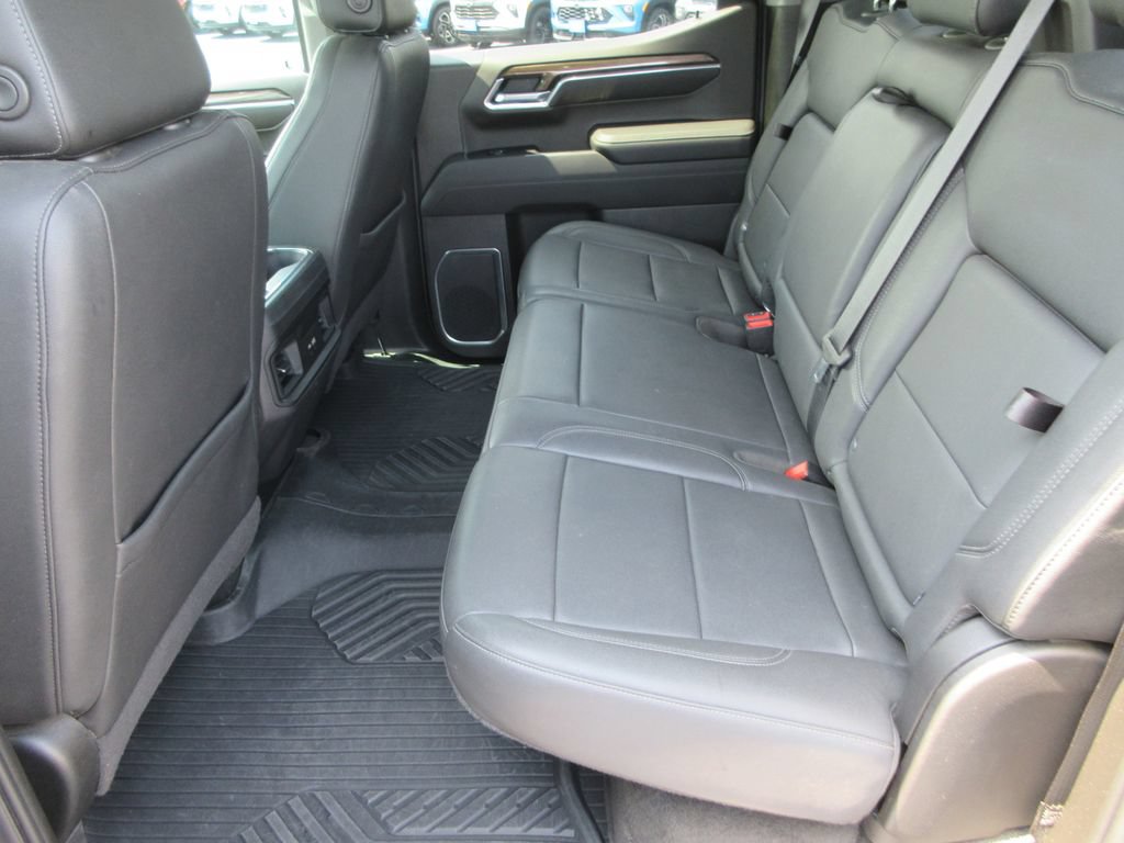 Certified 2022 Chevrolet Silverado 1500 RST AWD/4WD image 17