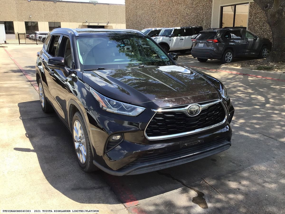Used 2021 Toyota Highlander Limited FWD image 6
