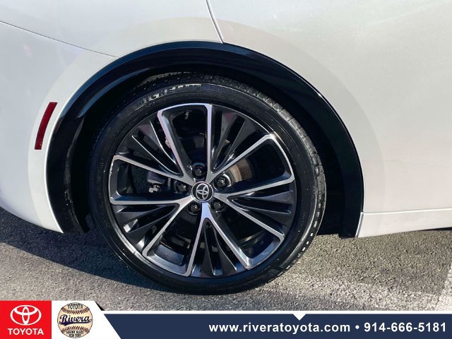 Used 2023 Toyota Prius XLE AWD/4WD image 10