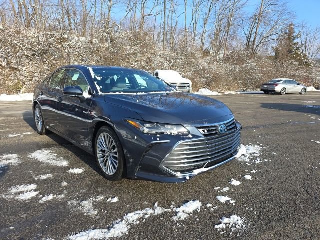 Used 2019 Toyota Avalon Limited image 7