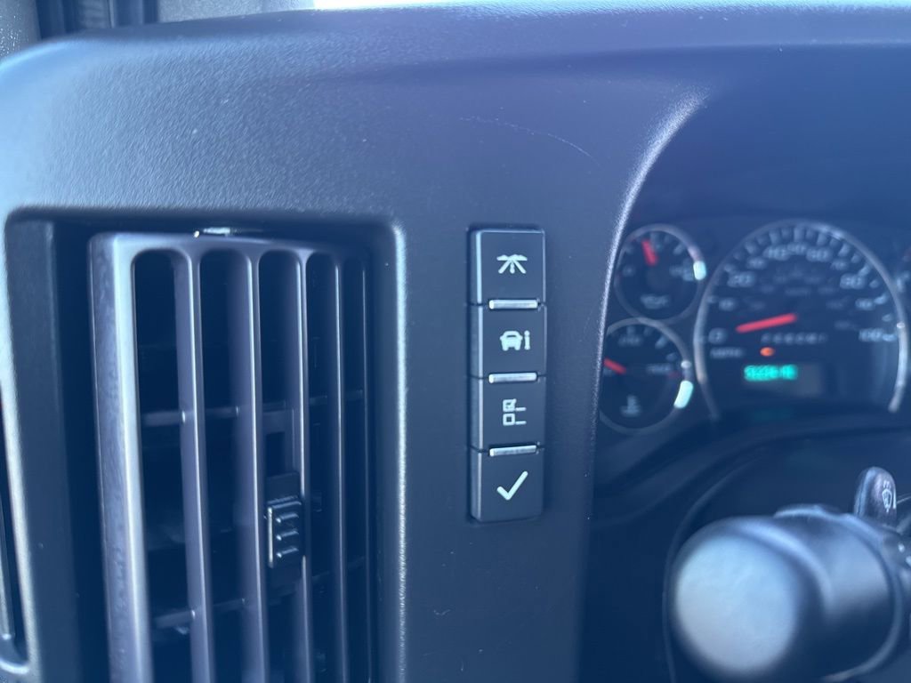 Used 2023 Chevrolet Express 3500 w/ Power Convenience Package image 18