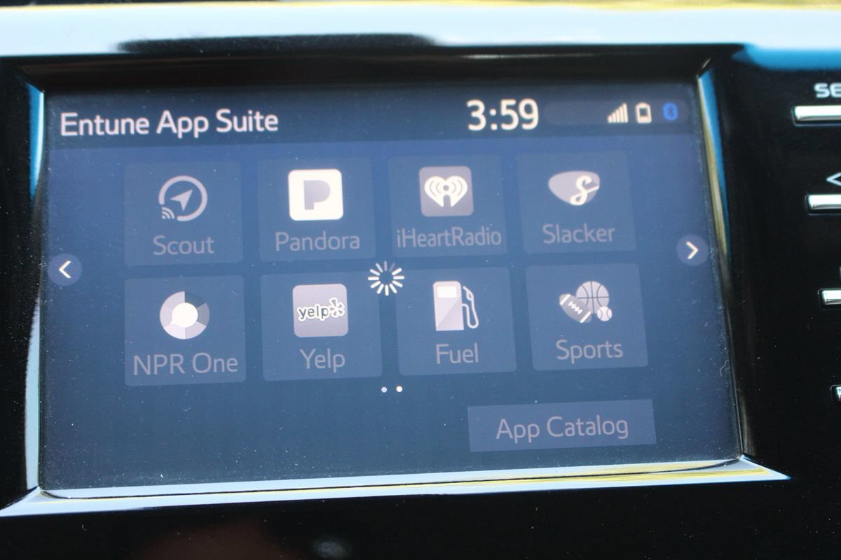 Used 2018 Toyota Camry XLE FWD image 33