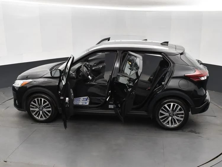 Used 2024 Nissan Kicks SV FWD image 7