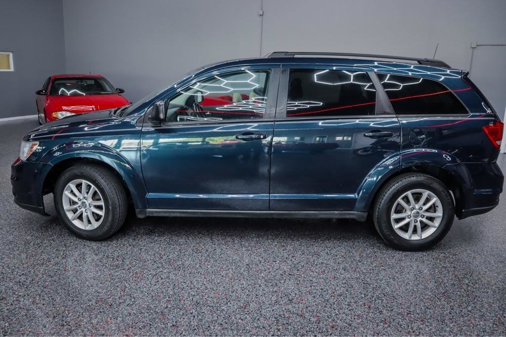 Used 2013 Dodge Journey SXT w/ Flexible Seating Group FWD image 3