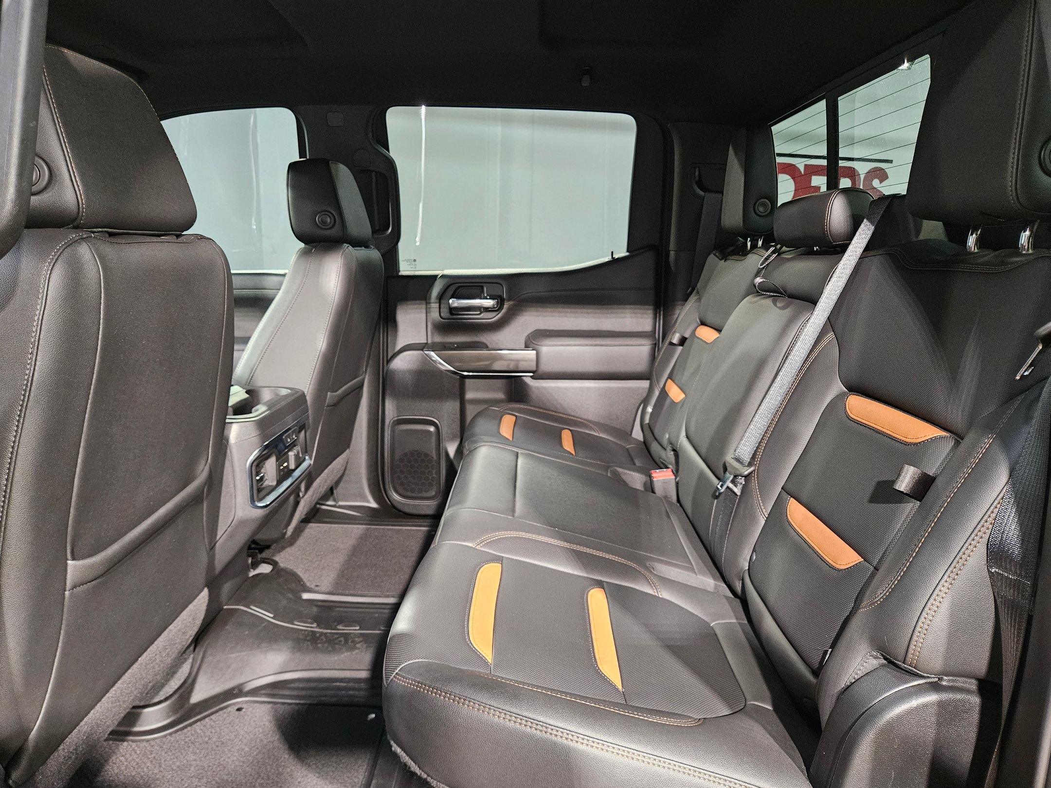 Used 2021 GMC Sierra 1500 AT4 w/ AT4 Preferred Package AWD/4WD image 35