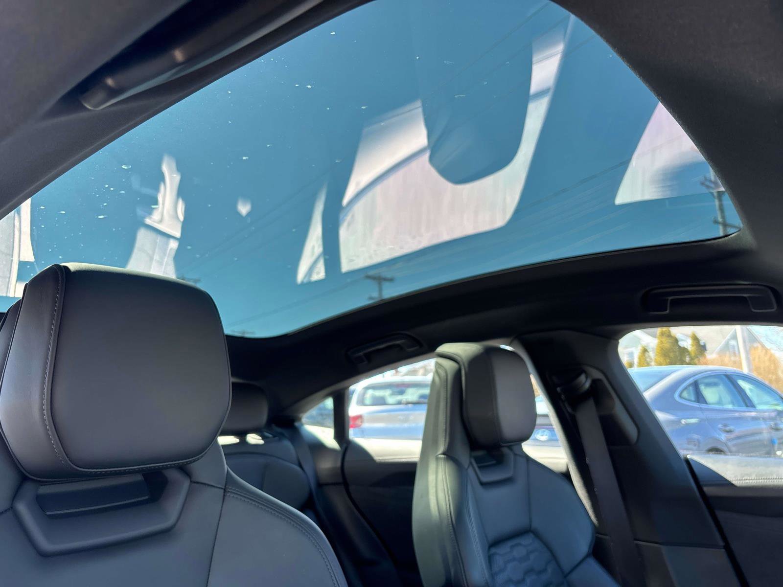 Used 2022 Audi e-tron GT Prestige image 15