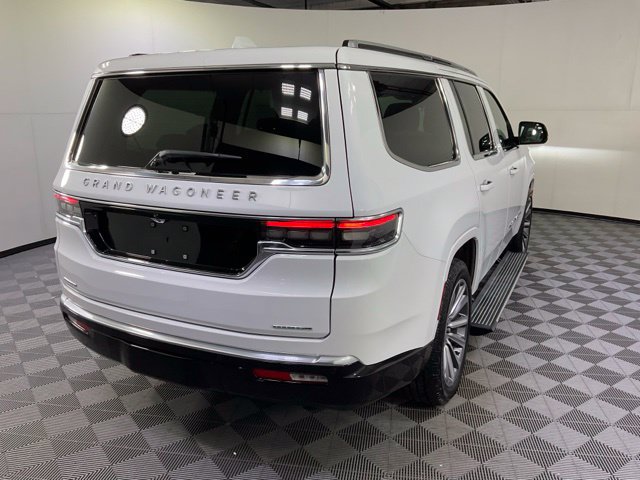 Used 2023 Jeep Grand Wagoneer Series II AWD/4WD image 6