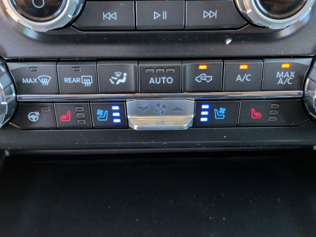 New 2026 Ford F250 Lariat w/ Lariat Premium Package image 28