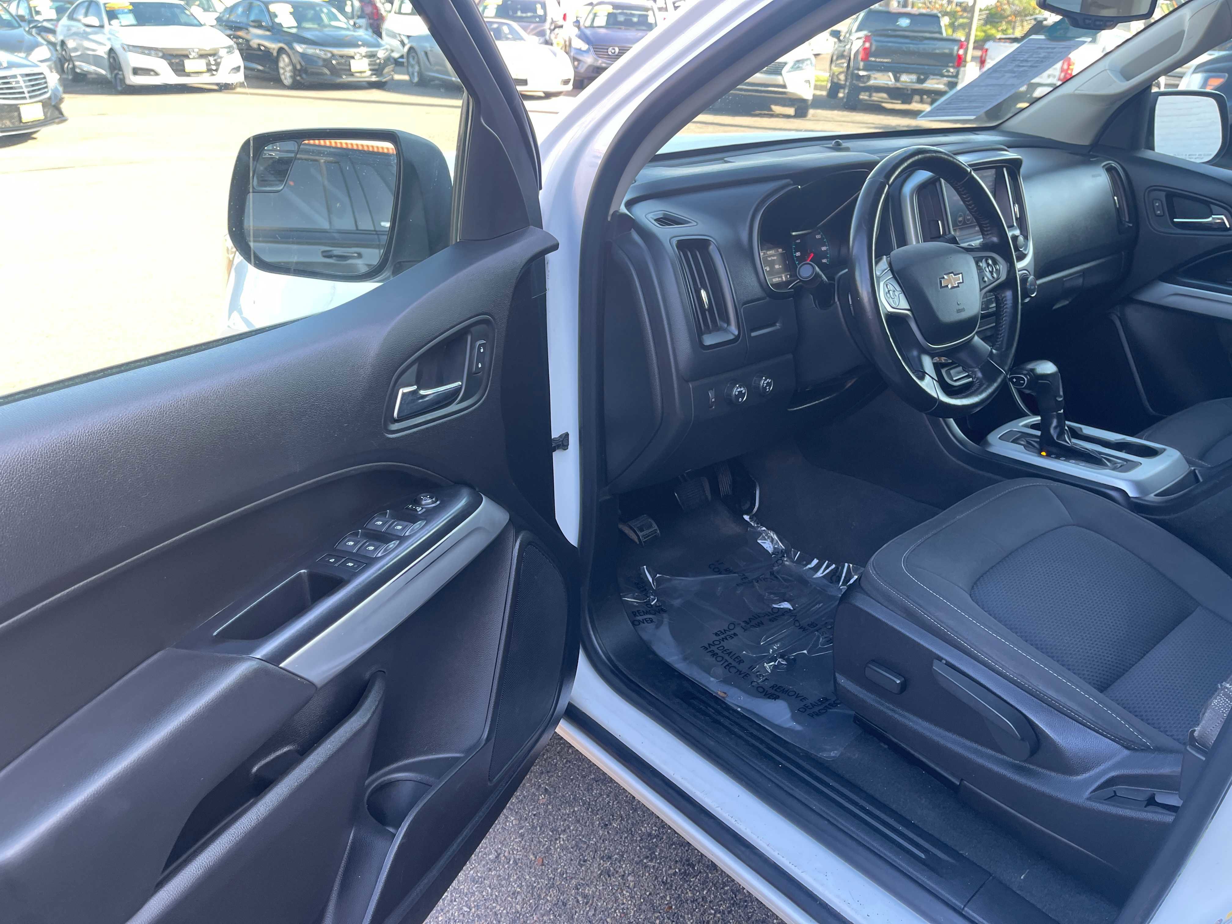 Used 2021 Chevrolet Colorado LT image 19