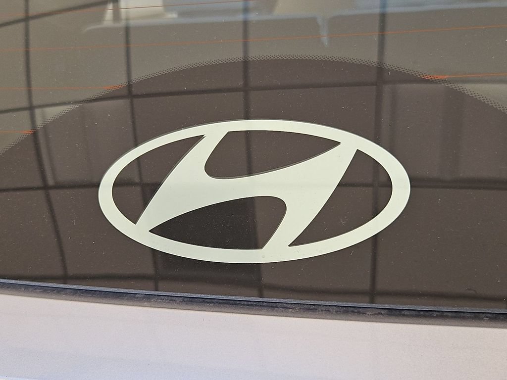 Used 2025 Hyundai Tucson SE AWD/4WD image 25