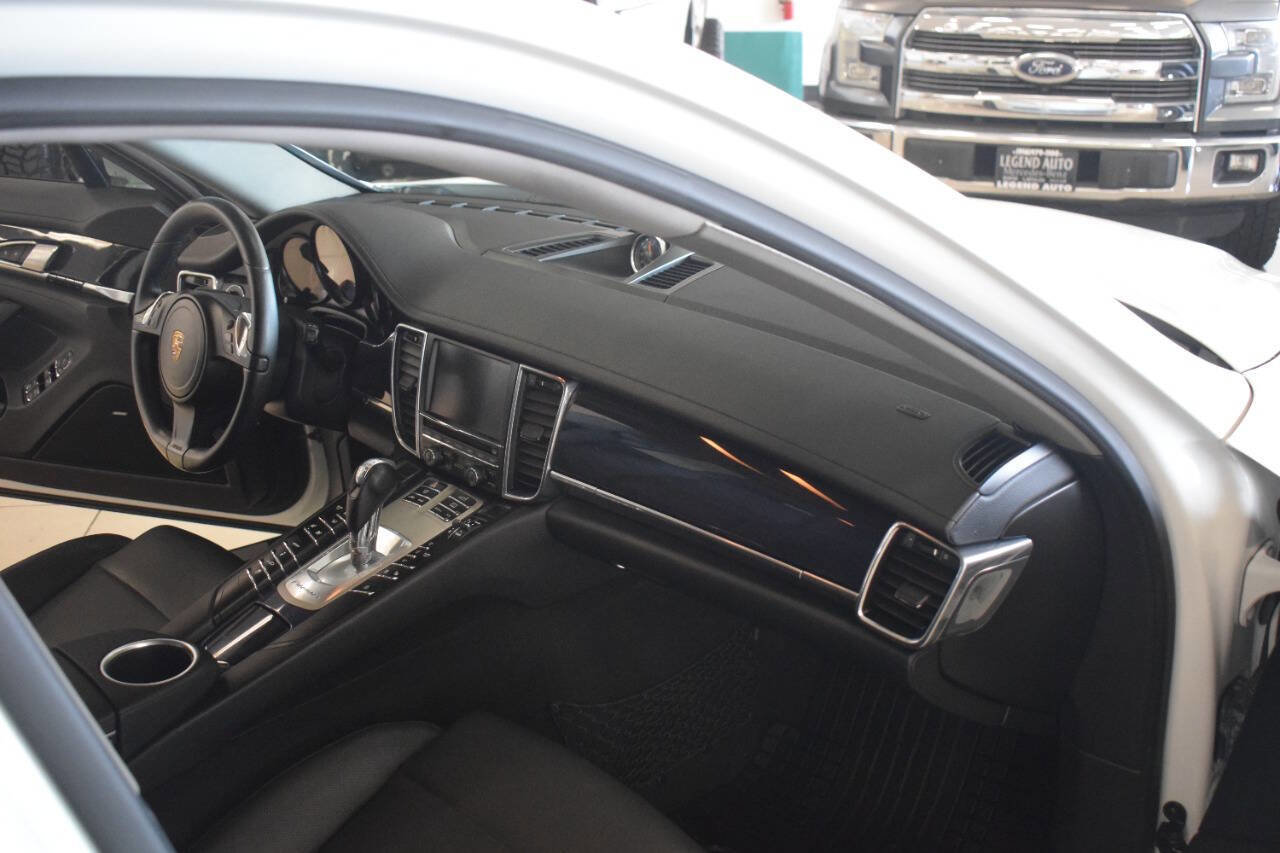 Used 2014 Porsche Panamera 4 image 41