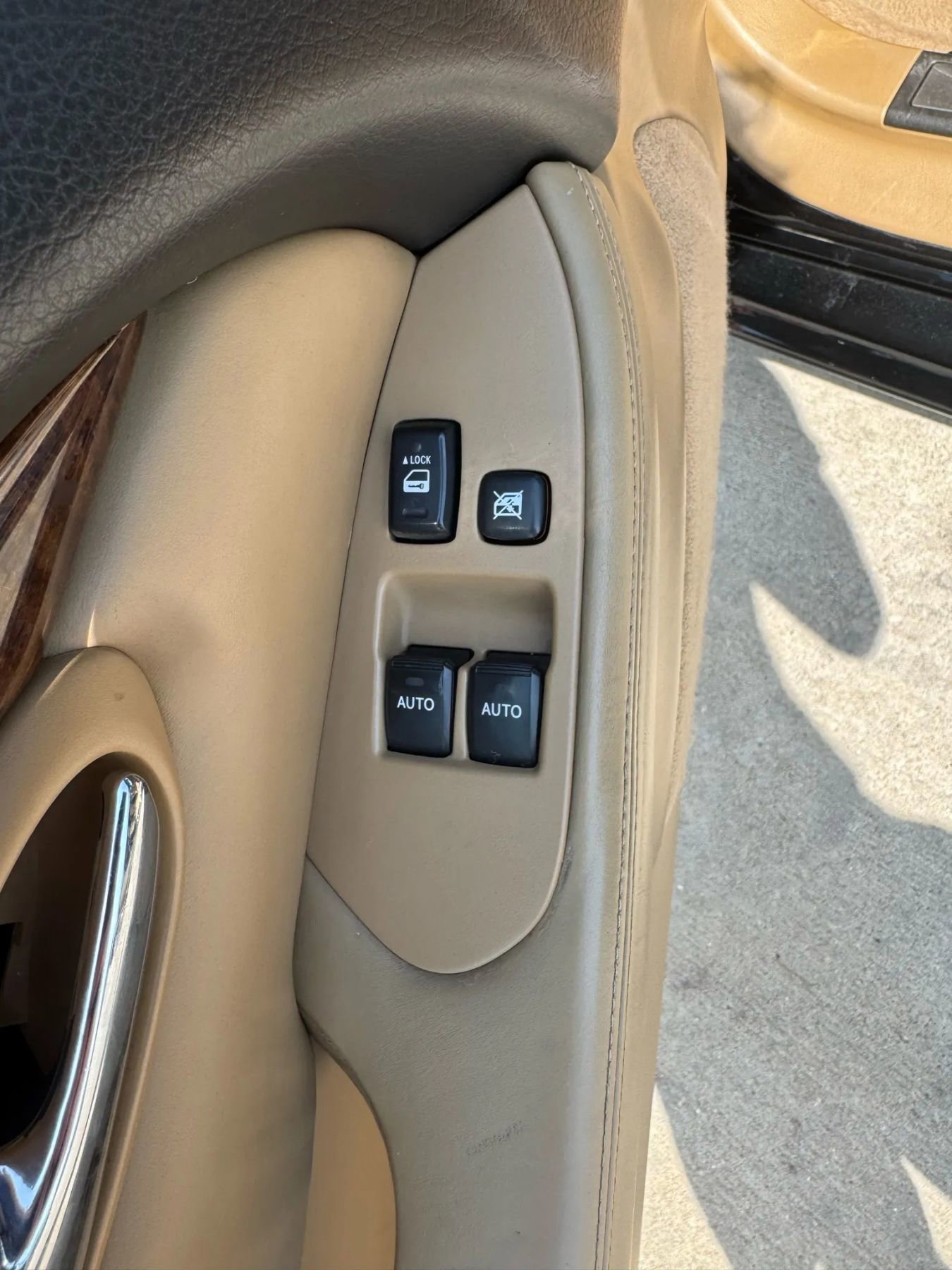 Used 2006 Lexus SC 430 Convertible image 6