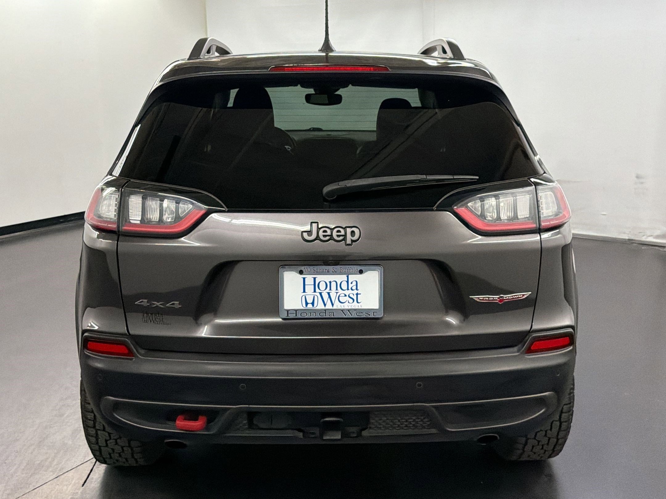 Used 2021 Jeep Cherokee Trailhawk w/ Trailer Tow Group AWD/4WD image 10