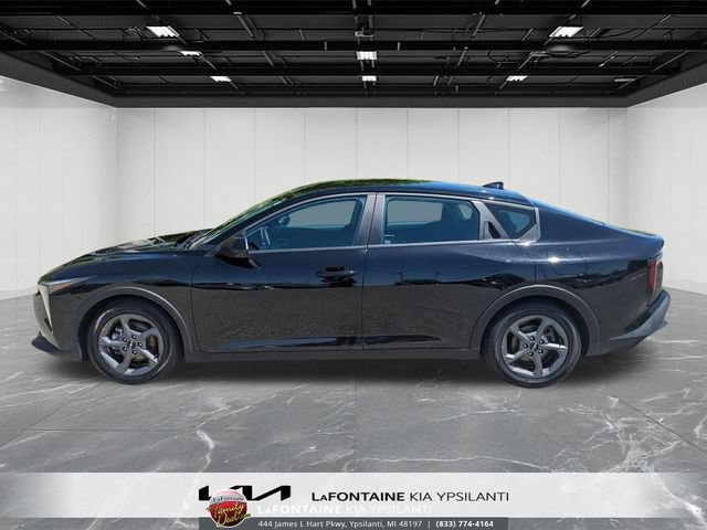 Used 2025 Kia K4 FWD image 2