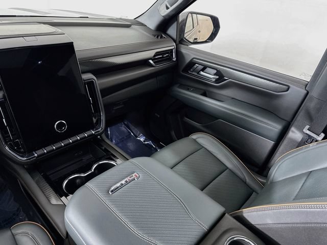 Used 2026 GMC Yukon XL AT4 w/ AT4 Premium Plus Package AWD/4WD image 25