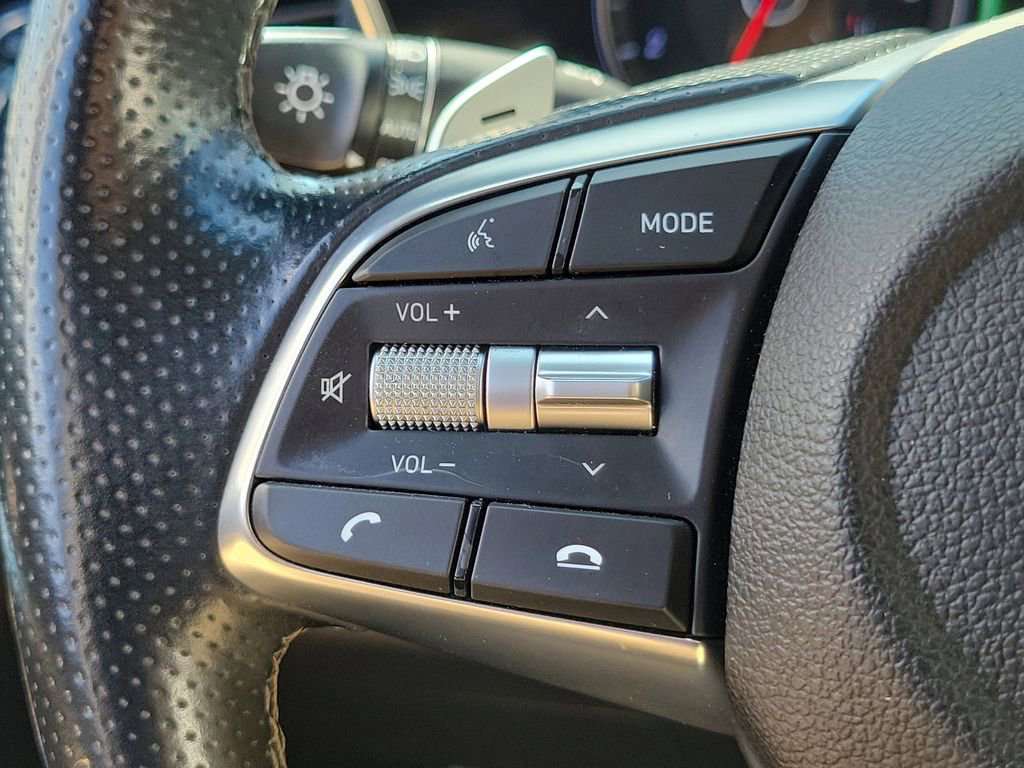 Used 2020 Genesis G70 2.0T RWD image 25