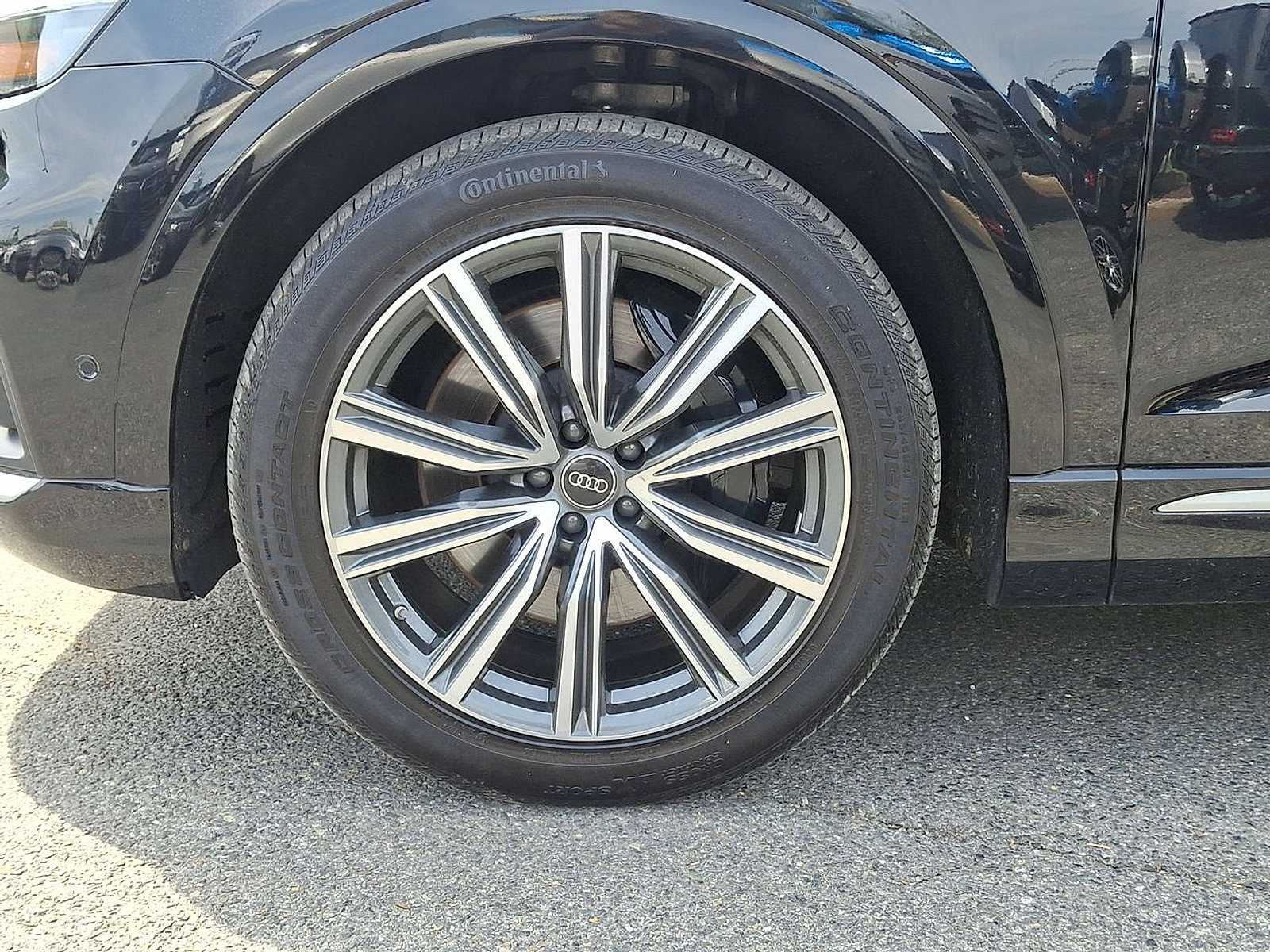 Used 2023 Audi SQ8 Prestige AWD/4WD image 16
