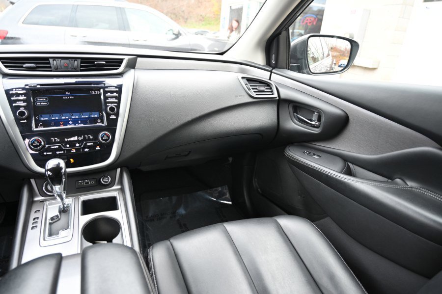 Used 2023 Nissan Murano SV image 13