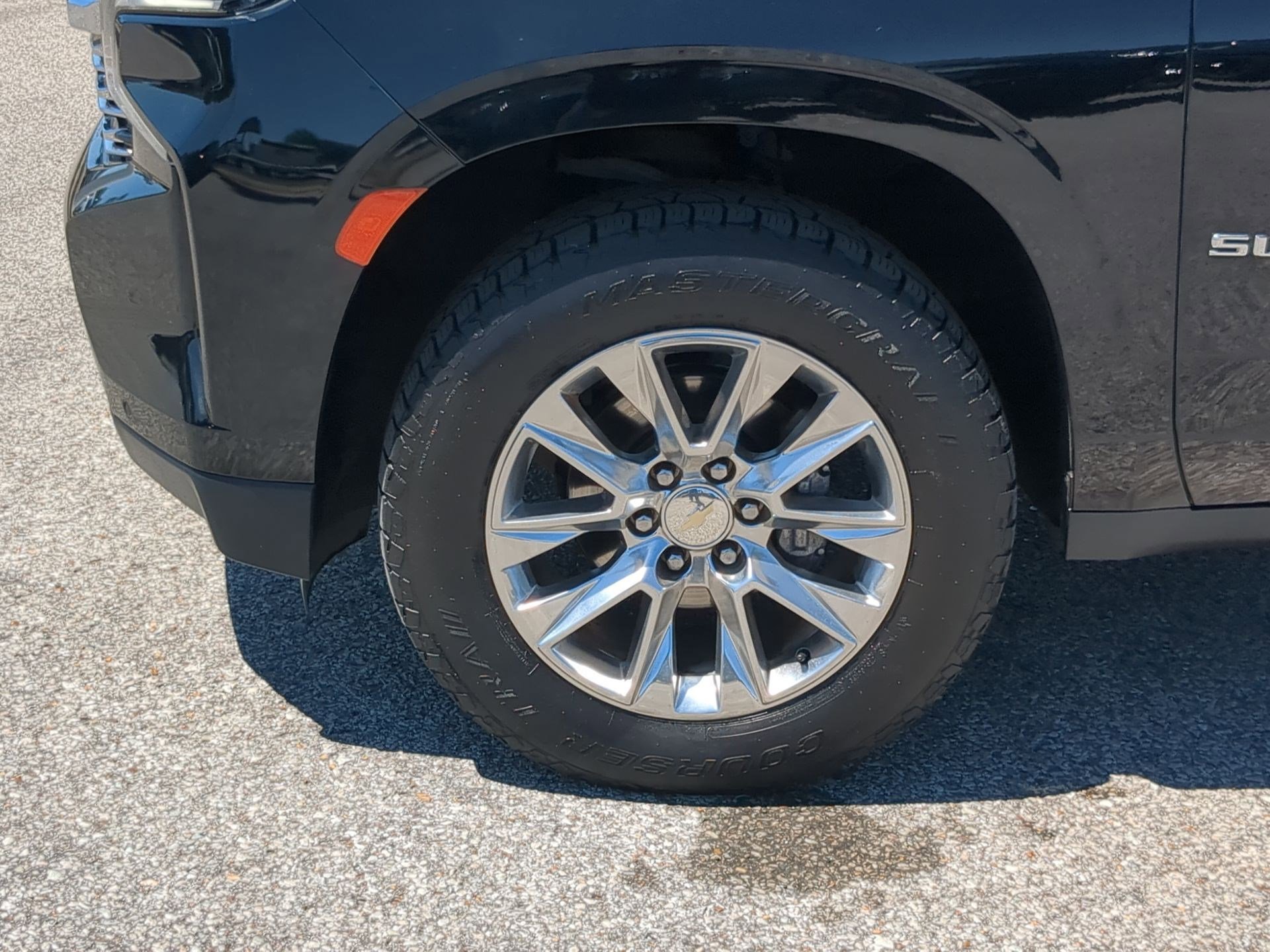 Used 2021 Chevrolet Suburban Premier w/ Premium Package AWD/4WD image 10