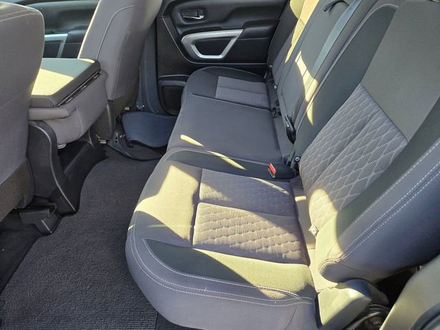 Used 2022 Nissan Titan SV image 8