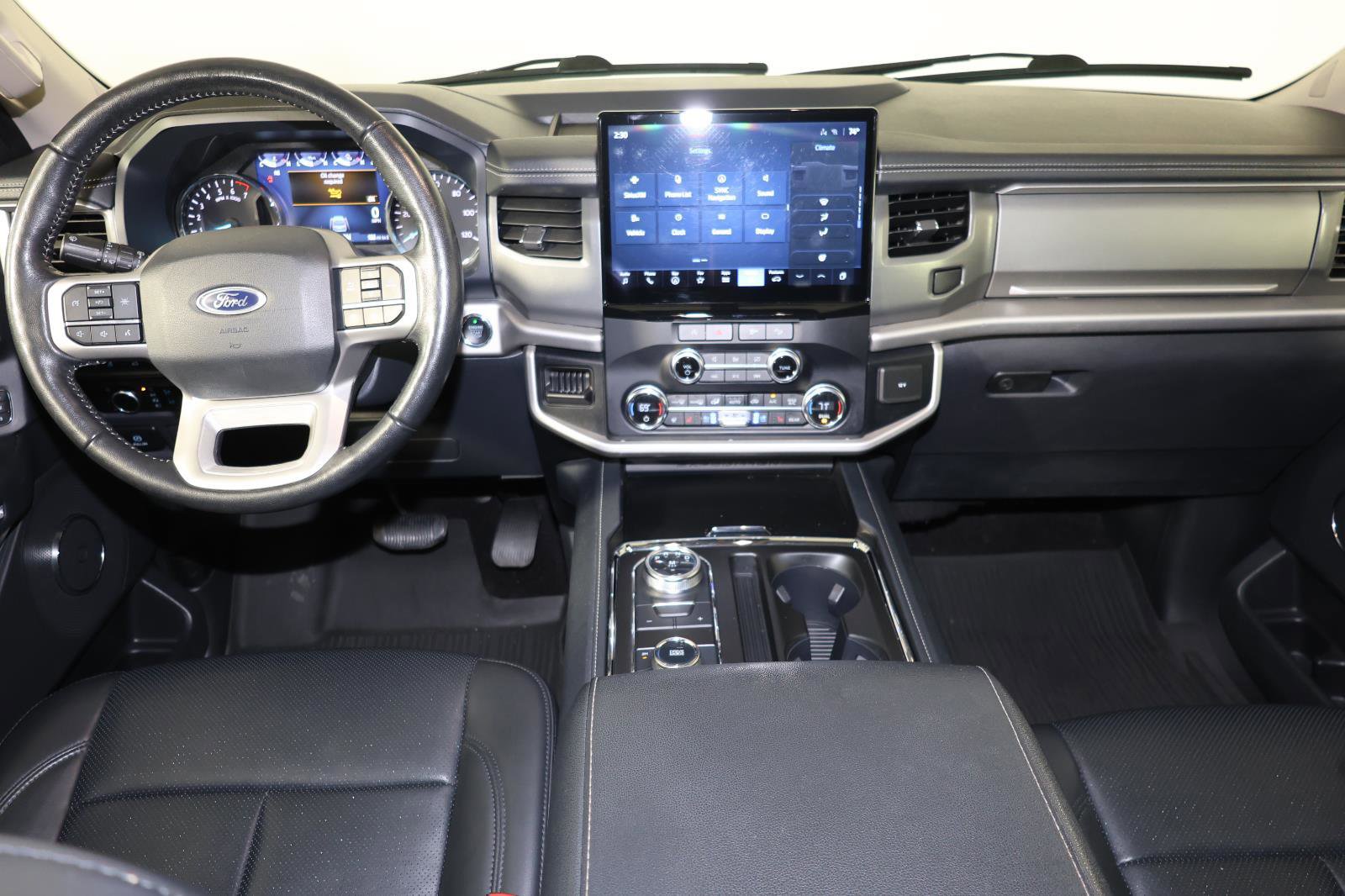 Used 2023 Ford Expedition Max XLT AWD/4WD image 10